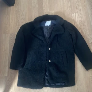 Pilejacka stl stl 150/160 - Bra skick. Använd Max 5 ggr. Perfekt höstjackan.