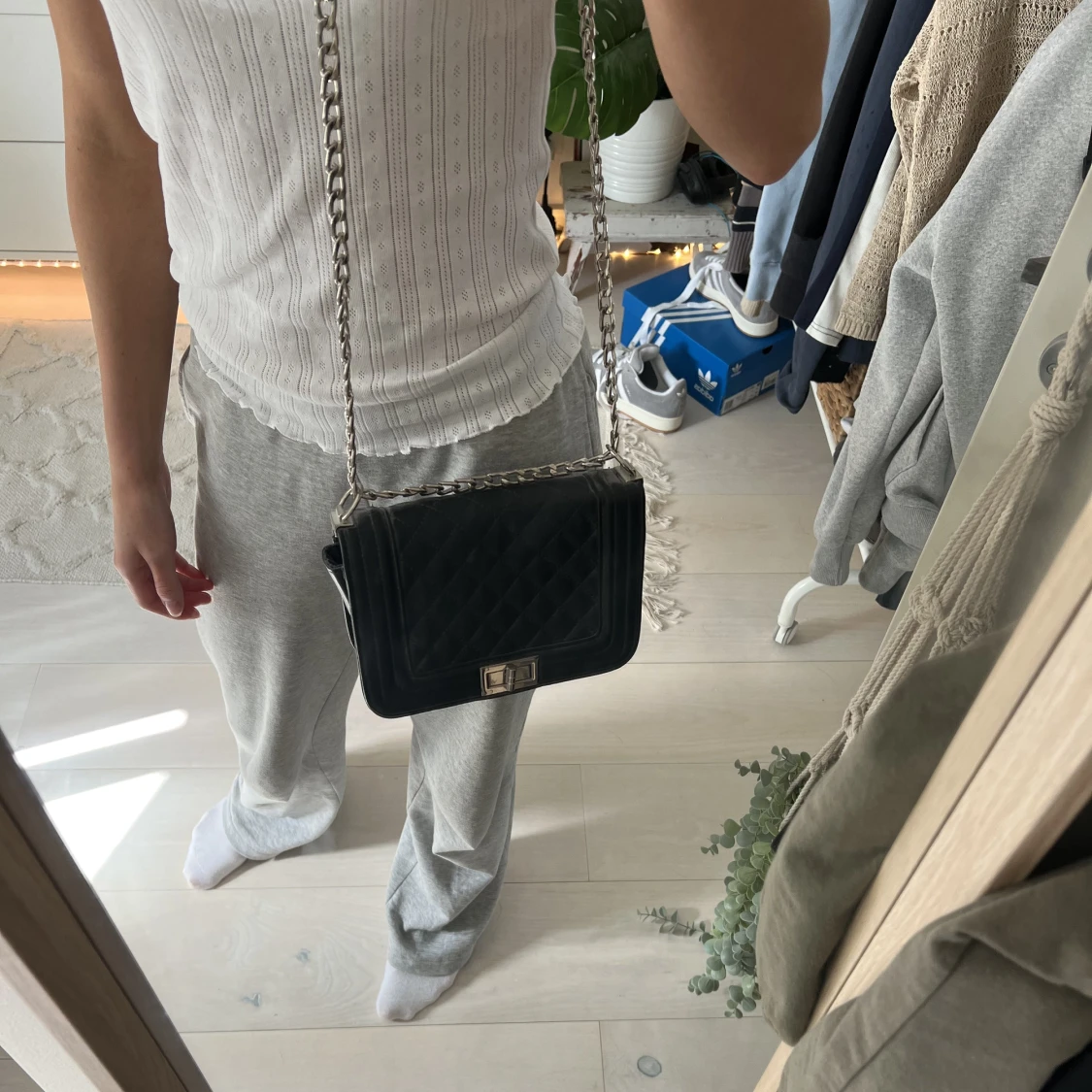 Svart handväska - 90