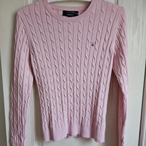 Gant Tröja  - Rosa Gant tröja i superbra skick! Storlek M