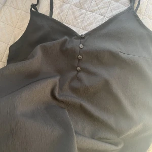 Linne  - Linne från Gina , aldrig använd. Gjort av ett tjockare linne material🩷