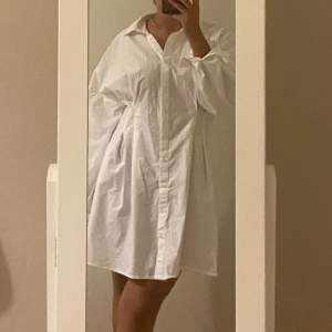 Skjort klänning  - En oversized skjort klänning  Aldrig använd finns heller inte att köpa längre