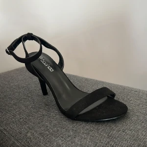 Klackskor, Boohoo - Storlek 39, oanvända, helt nya från Boohoo 