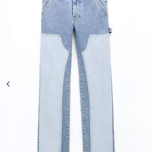 Säljer dessa Fillipa K jeans och orginal priset ligger på 2900kr, har använt mina Max två gånger. Skriv för egna bilder. Vid snabb affär kan jag gå ner lite i pris, 700!
