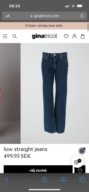 Low straight jeans - As snygga mörkblå jeans från Gina, som tyvärr är lite stora på mig. I nyskick💕postar så snabbt jag kan!