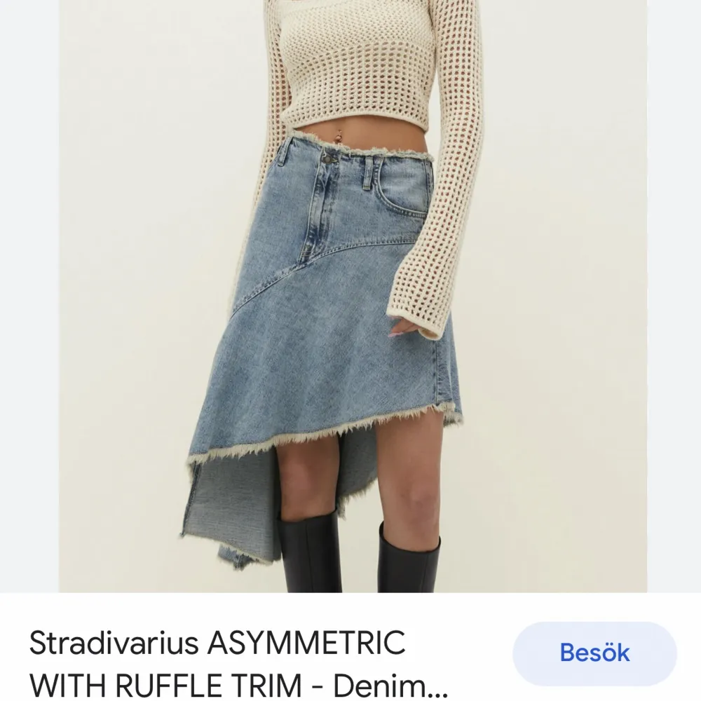 Söker denna kjol från stradivarius, i storlek 34 eller 36!!. Kjolar.