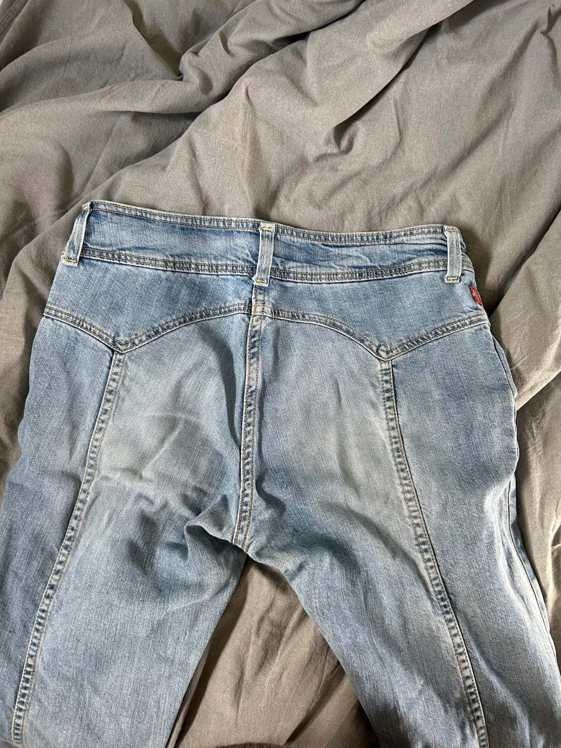 Snygga levis jeans  - 90