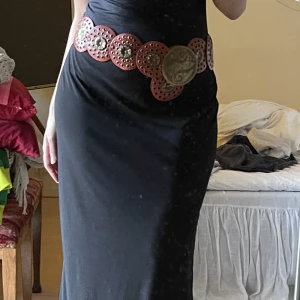 Skärp❣️ - Rött väldigt snyggt skärp köpt secondhand❣️ 100cm långt❣️ fint skick!