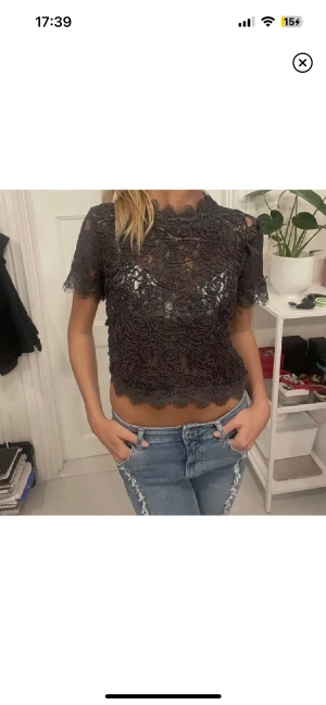 spetts topp  - intressekoll köpt på plik för drygt 500💞