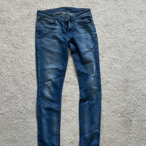 Levis jeans  - Säljer mina andra Levis jeans, fint och hållbart skick men använda i 2 år ungefär, Nypris 1100.