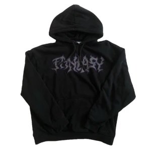 Hoodie - Svart hoodie från weekday i gott andvänt skick, true to size