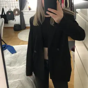 oversized blazer från bershka i nyskick, använd 2 gånger 🫶🏻