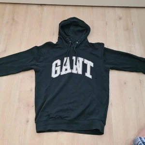 Gant hoodie - Bra skick  9/10 Storlek M