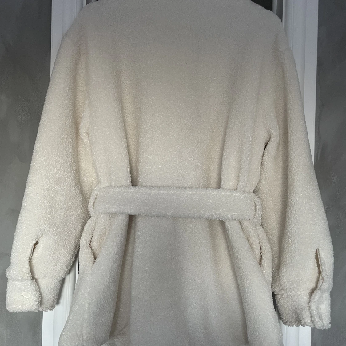 Medellång ull kappa - 90