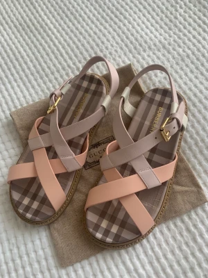 Burberry sandals - 22.5cm size 35 