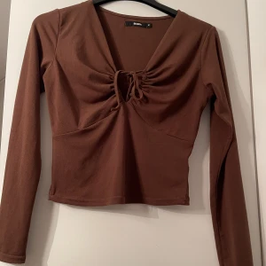 Festtopp - Jätte fin och skön festtopp! Nypris 299kr! 🤎