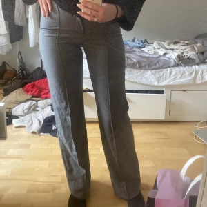 Grå kostymbyxor  - Aldrig använda❤️liten i storleken 