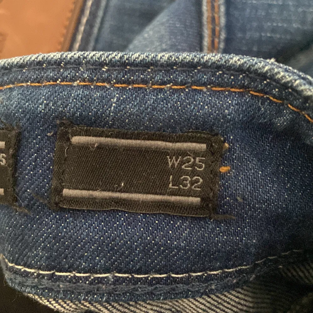 Lågmidjade jeans från only. Skriv gärna för mer info/bilder💗. Jeans & Byxor.