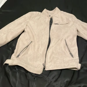 Jacka  - Ny har inte använts 