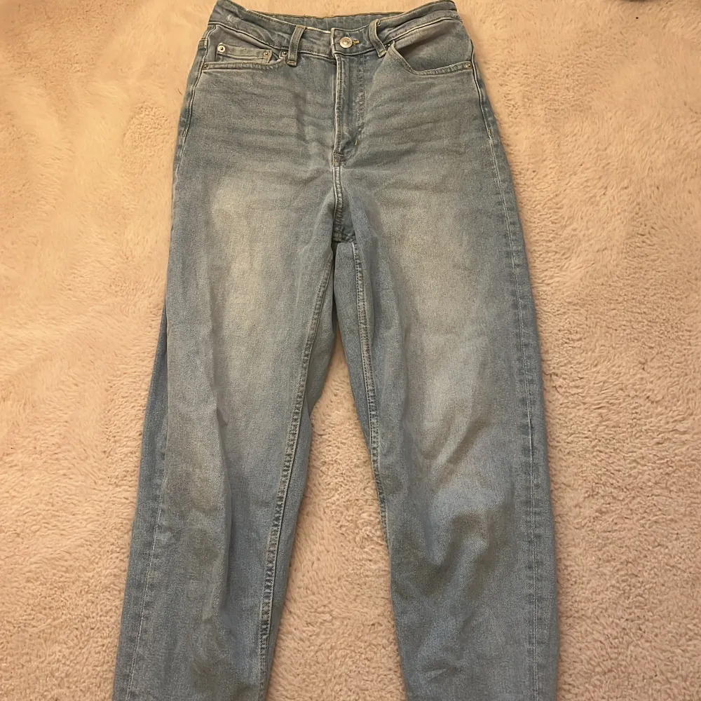 STOLEK: 36 H&M. Jeans & Byxor.