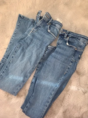 Only jeans  - Det är stl xs/30 och xs/32 köp båda eller ett par, 200 för båda eller 100 för ett ☺️