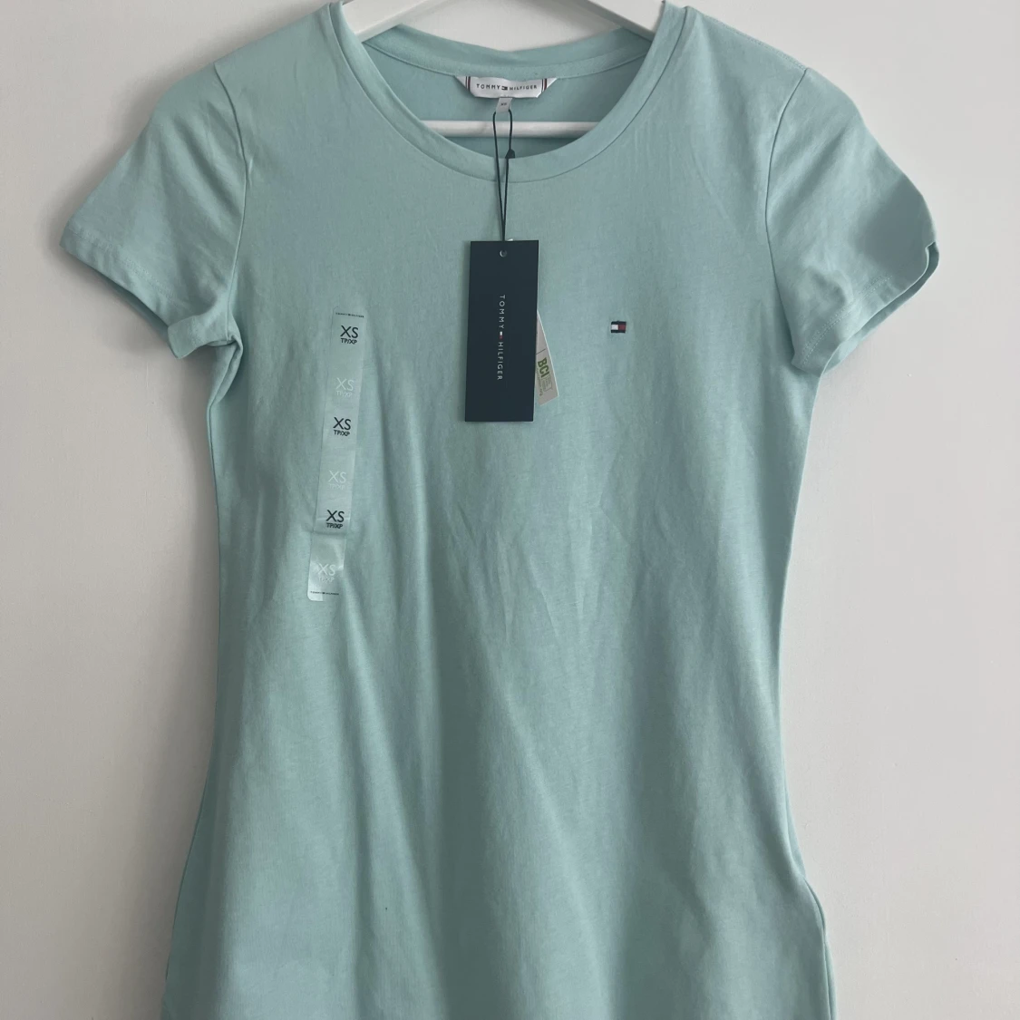 Tommy Hilfiger  - 90