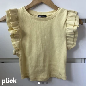 ZARA TOP - Zara topp. Köptes men kom aldrig till användning. Endast testad. 