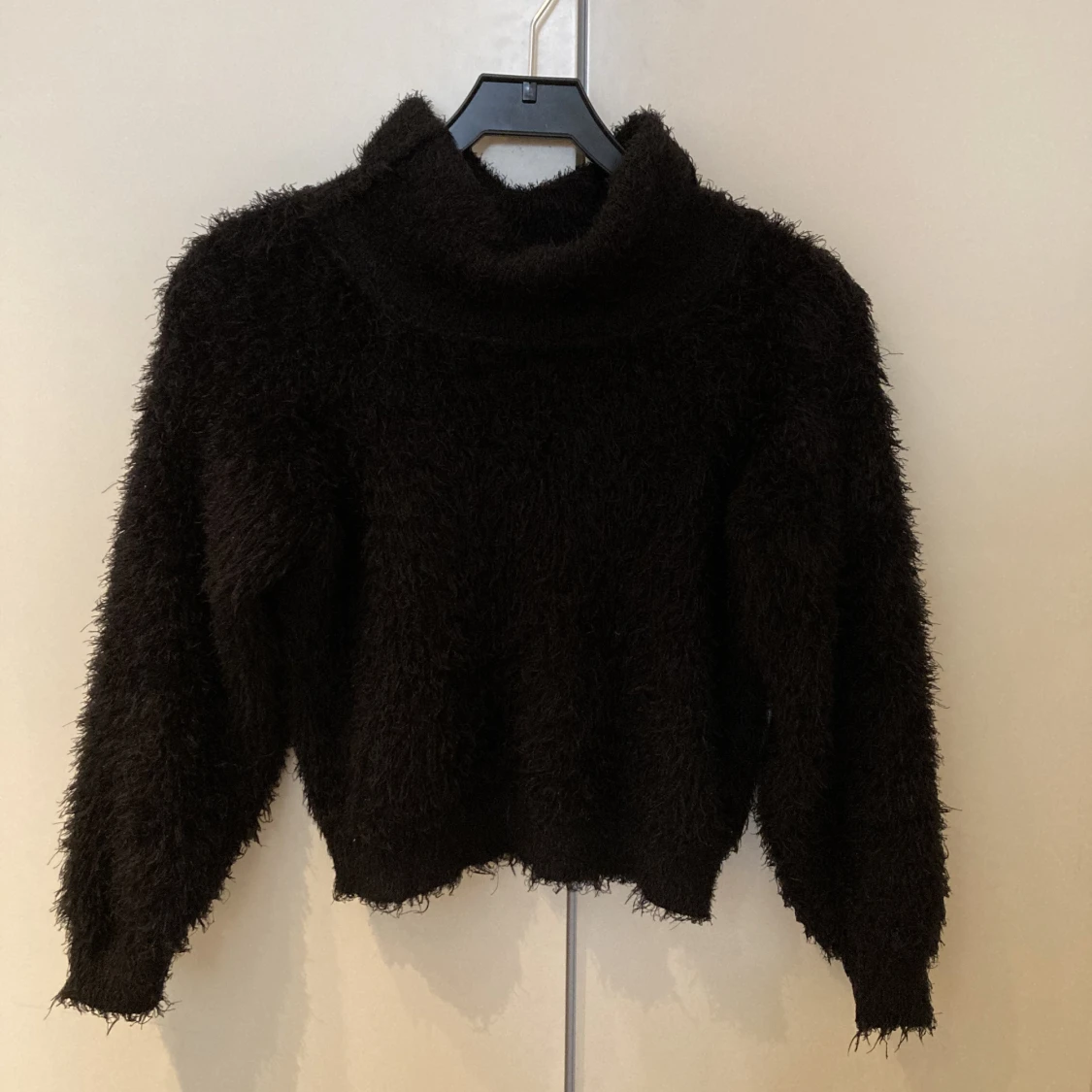 Fluffig Svart Mjuk Tjocktröja 🖤 - 90