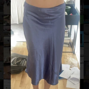 Satinkjol  - Satinkjol, säljer för jag behöver pengar, pris kan diskuteras