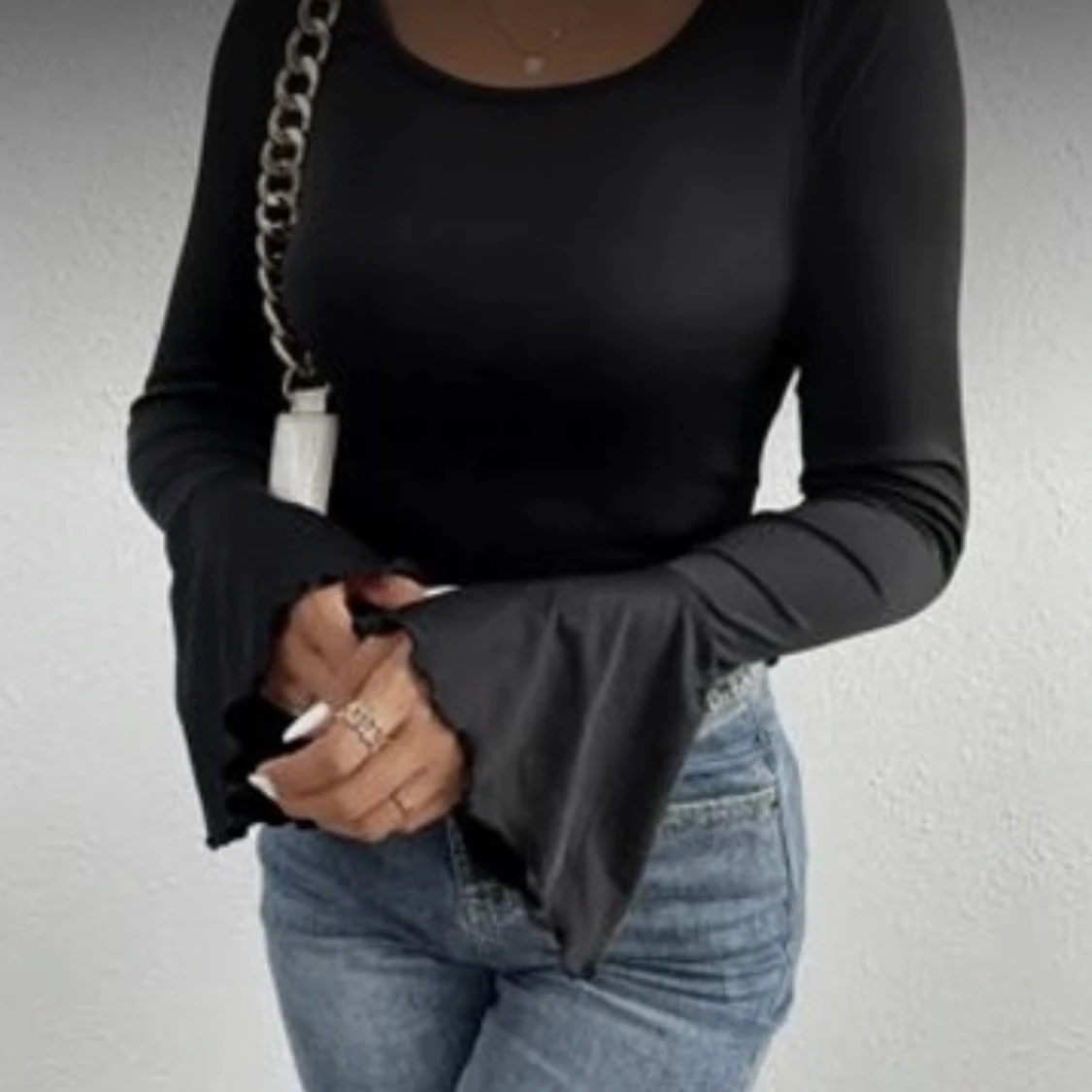 Svart eller blå långärmad topp