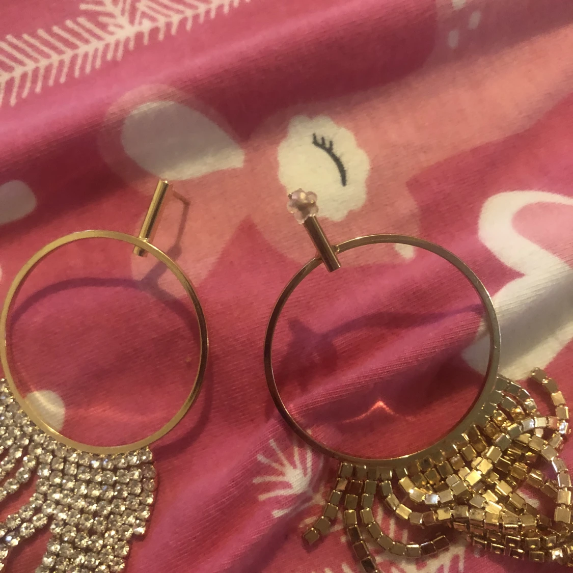 Guld glitter örhängen  - 90