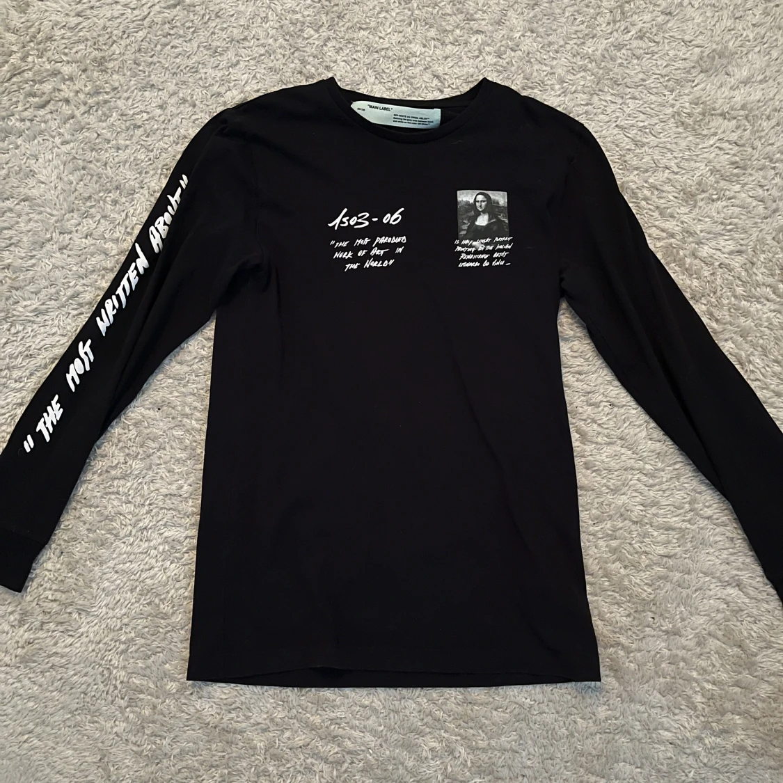 Off-white sweatshirt