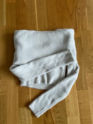 offshoulder-topp - storlek S använd 1 gång  Fint skick 