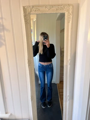 Low Waist jeans - Super fina mid Waist jeans som aldrig är använda!