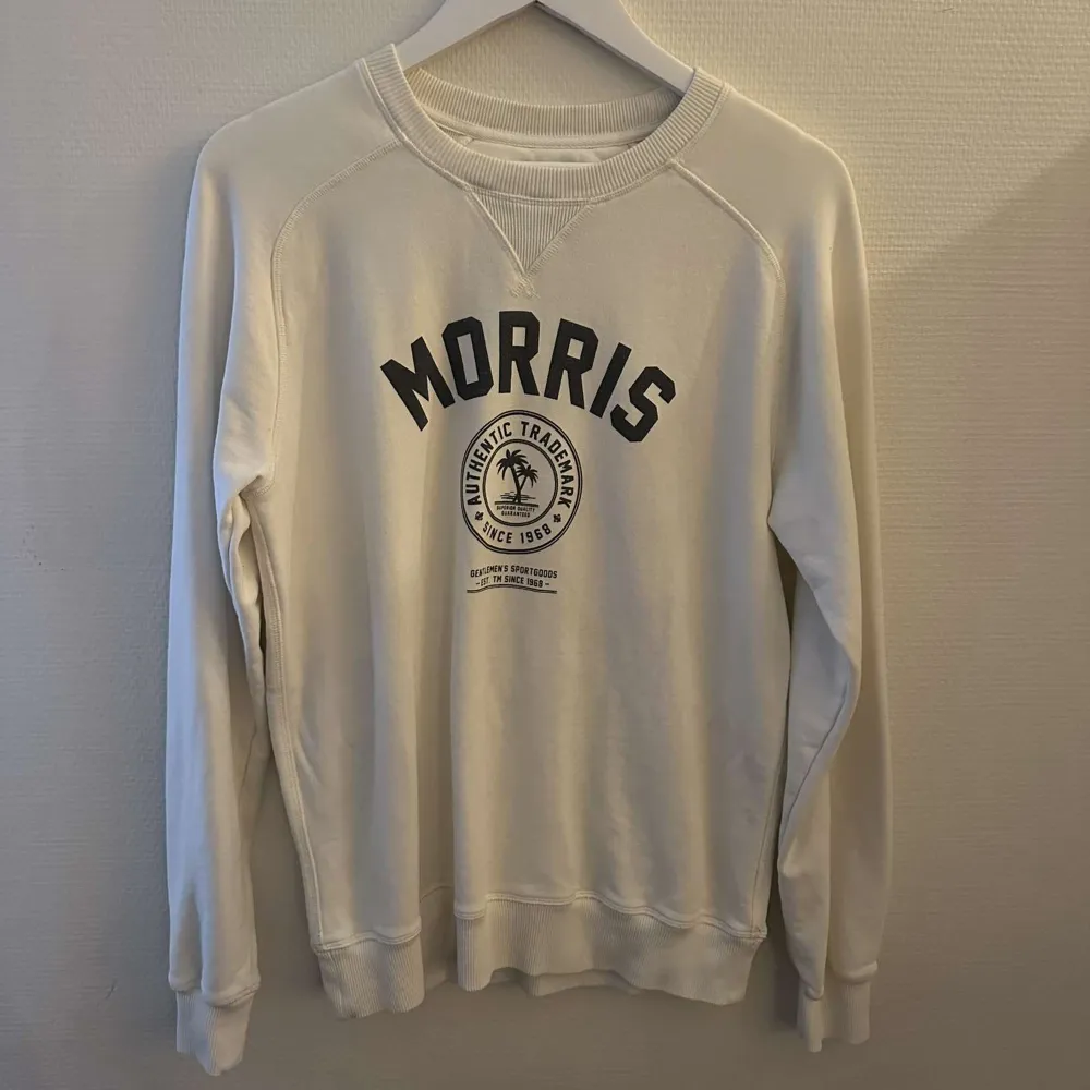 Riktigt snygg Morris tröja, näst intill ny endast testad. Skick 9/10  Säljes då jag inte använder den, hör av er för fler bilder eller om ni har några frågor osv!!!. Tröjor & Koftor.