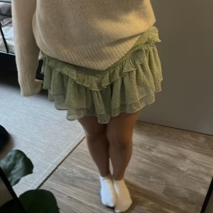 Kjol - Säljer denna underbara kjol, säljer då färgen inte passar mig 💕