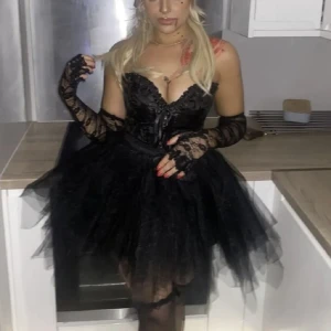 Tyllkjol halloween - Jätte fin tyllkjol till halloween. Kan vara ballerina eller ängel 