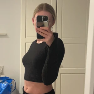 Tröja - En tröja från Gina tricot 