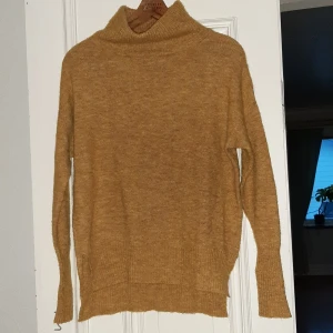 Mysig varm tröja  - En mysig varm tröja från lindex storlek xtra small 