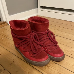 Inuikii skor  - Säljer För att dem inte kommer till användning!🥰eller om någon vill byta i en annan färg så går de också❤️  