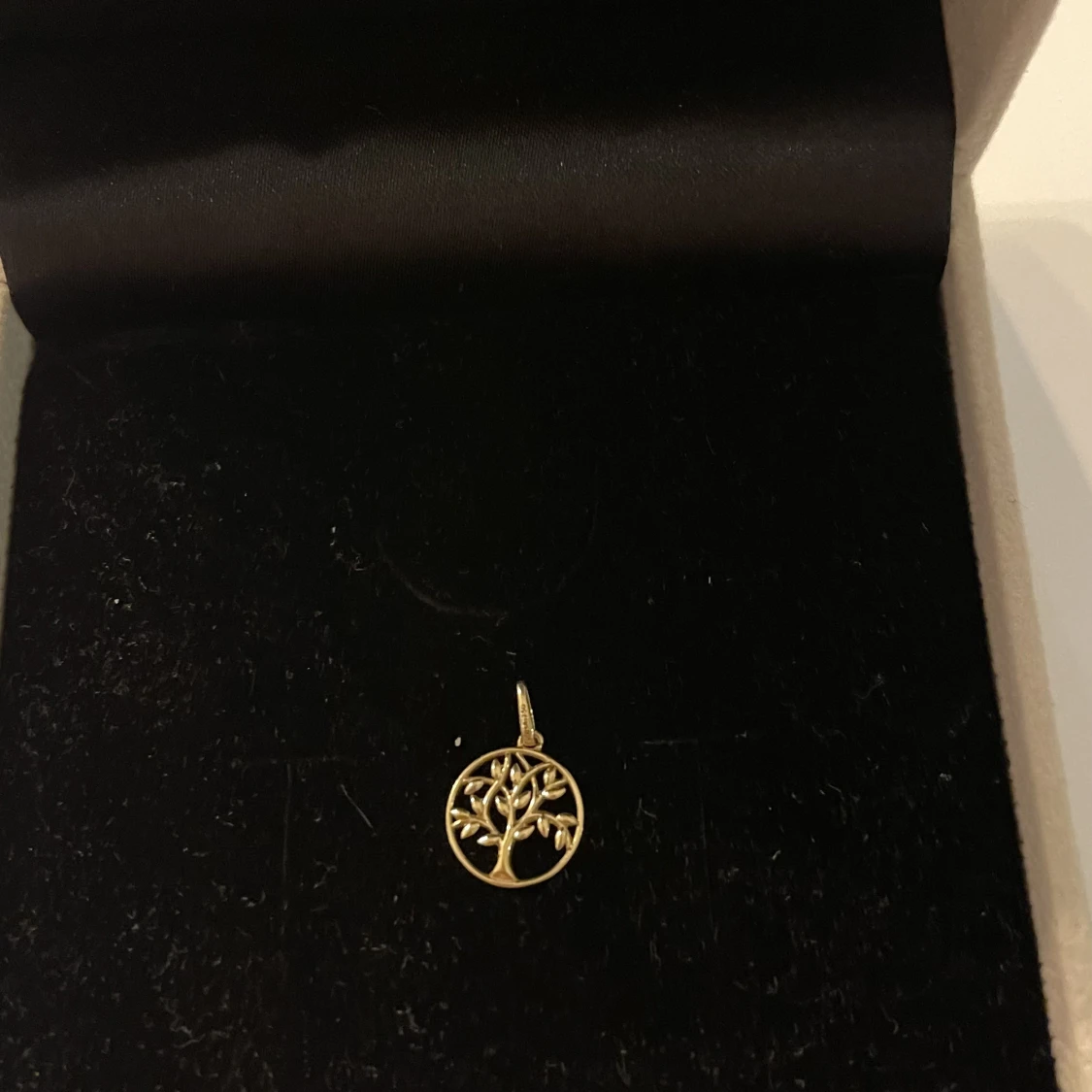 Hängsmycke 18K guld - 90