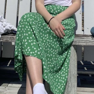 Kjol - Jättefin kjol från hm❣️Nyskick! Storlek 38, men skulle tro mer mot 36.