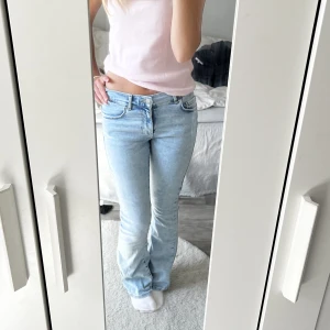 Jeans - Jeans från bikbok! Superfina man använder inte ☺️ super skick!