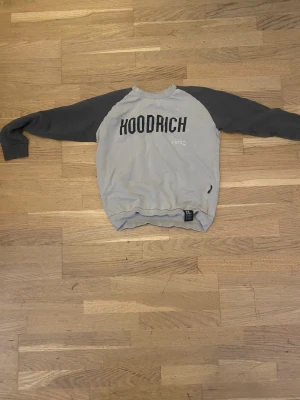 Vit hoodrich dress - Hoodrich dress använd några gånger storlek s