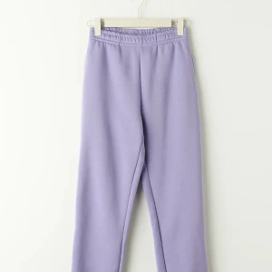 Mjukisbyxor  - Ett par sköna mjukisbyxor i en fin pastelllila färg  som säljs pga att jag växt ur dem. Priset kan absolut diskuteras. 