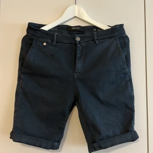 Replay Hyperflex jeansshorts  - Nyskick hyperflex shorts. Bara använt ett par gånger. Nypris 1600 kr