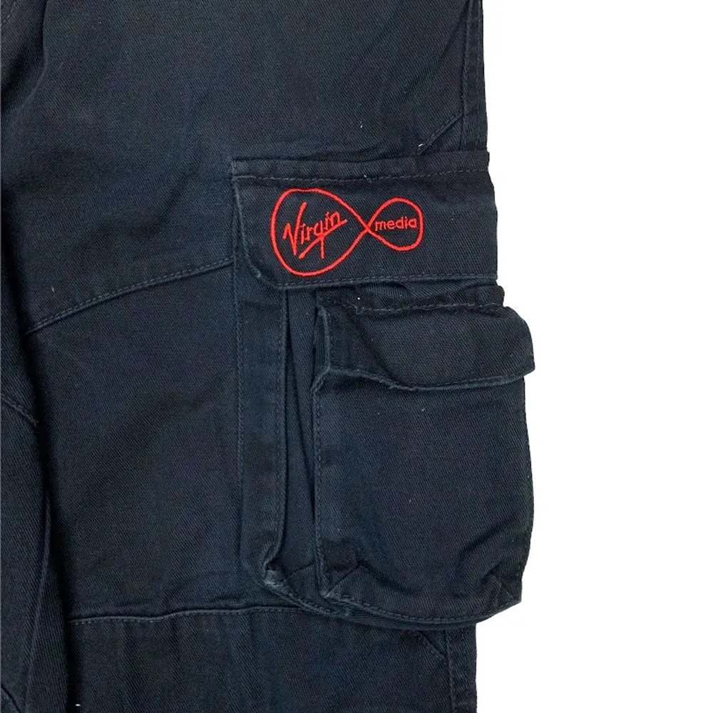 Dickies Workpant - Virginia Media Black colour. Size 30. Waist: 41cm Outseam: 107cm Inseam: 80cm Leg opening: 22cm. Jeans & Byxor.