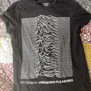 Joy Division t-shirt - Fint skick säljer då jag råkat köpa två stycken!