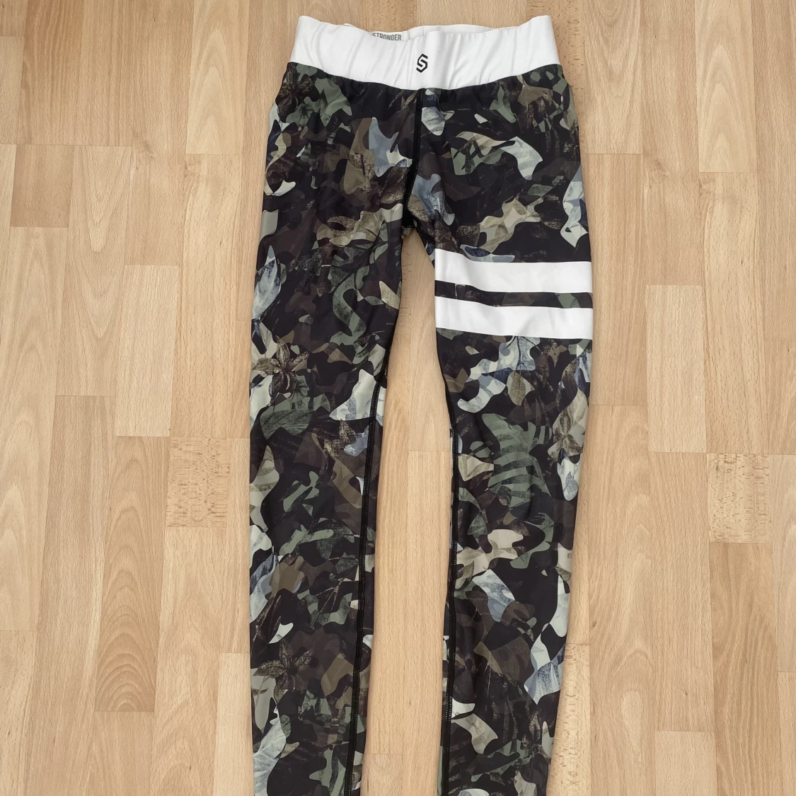 Träningstights från Stronger - 91