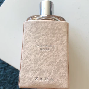 Zara parfym  - Säljer en zara parfym 50 ml cashmere rose knappt använd 