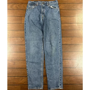 Levis 550 jeans 36/36 - Snygga vintage Levis jeans i storlek 36/36! Bara att skriva om du undrar över något🙏